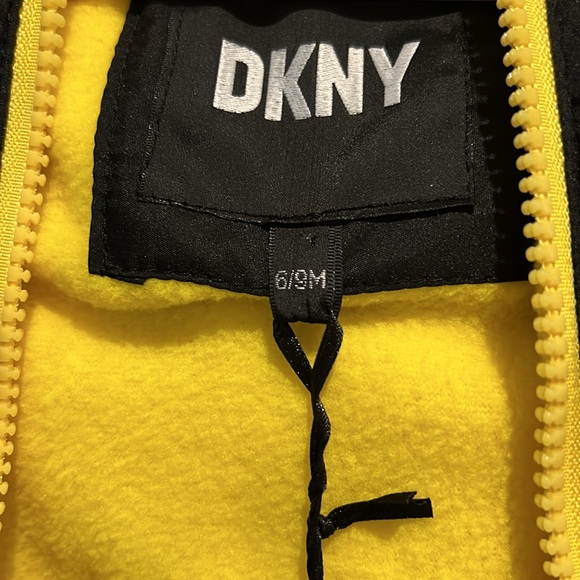 NWT DKNY $85 Zip Up Black Yellow Hooded Puffer Snowsuit NEW - Picture 3 of 9